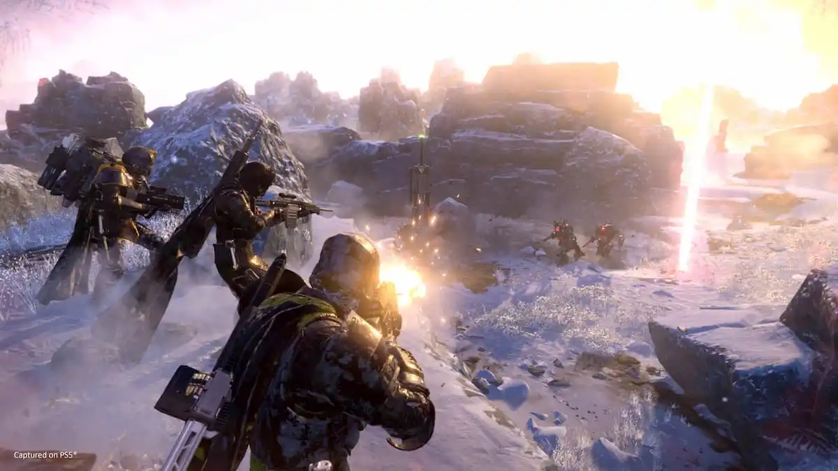 Helldivers 2 joueurs attaquant sur une falaise1